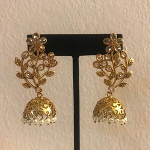 NWOT Unique Bollywood Floral Jhumka Indian Earring